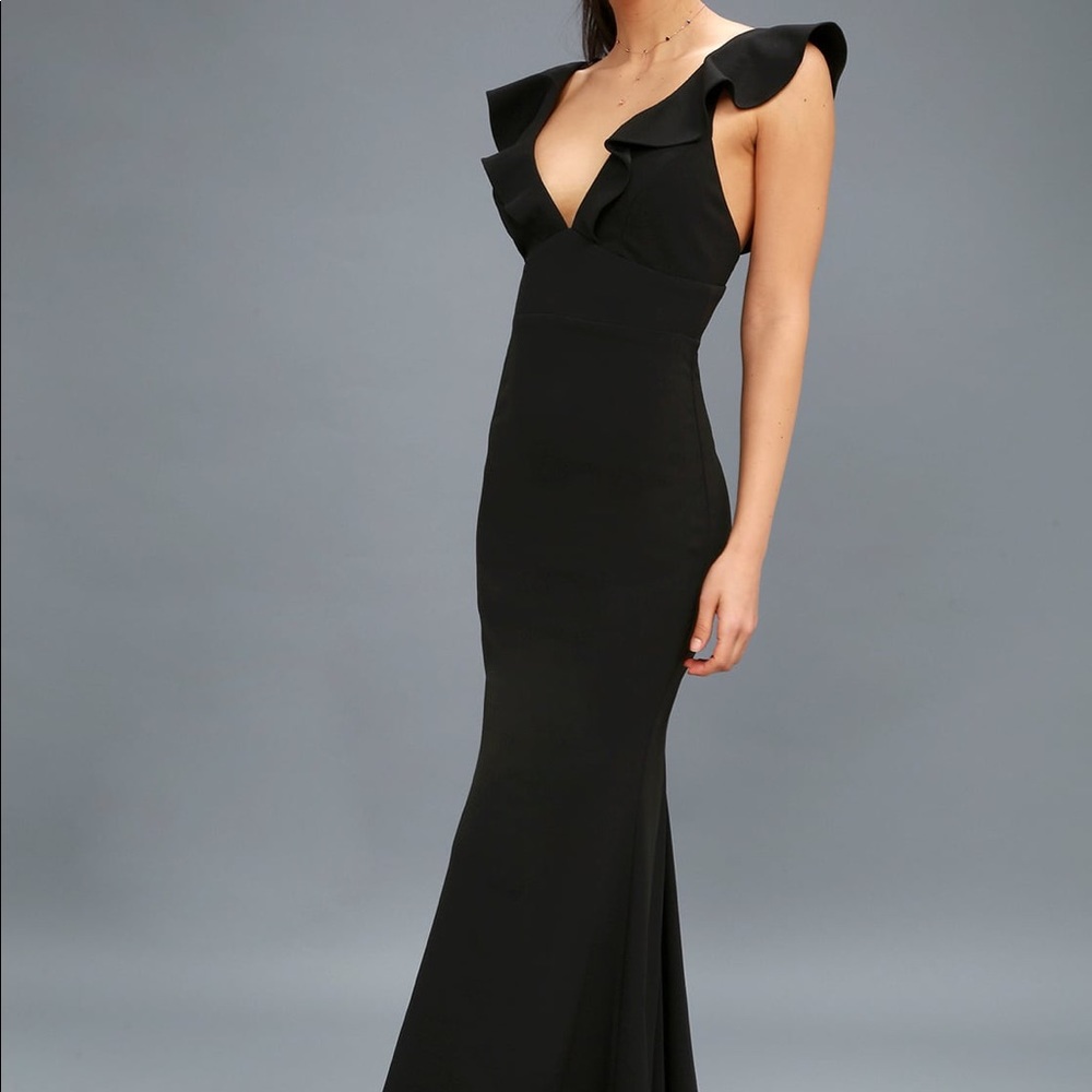 Lulus’ Black Perfect Opportunity maxi dress.